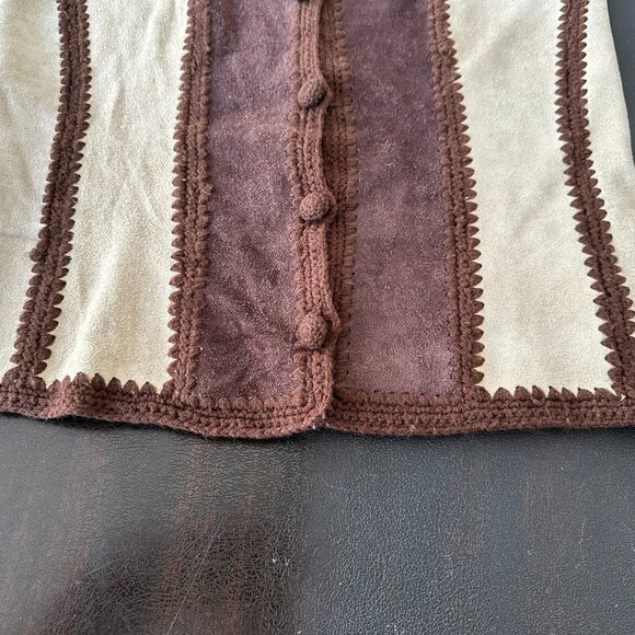 Rare 1970s Suede & Knit Vest Crochet Trim / covered buttons Brown Tan Vintage - Picture 2 of 10